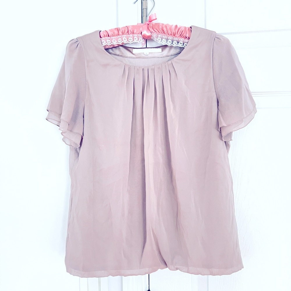 NATURAL BEAUTY Silky Blouse Short Sleeve Round Neck Full Lined Light lavender